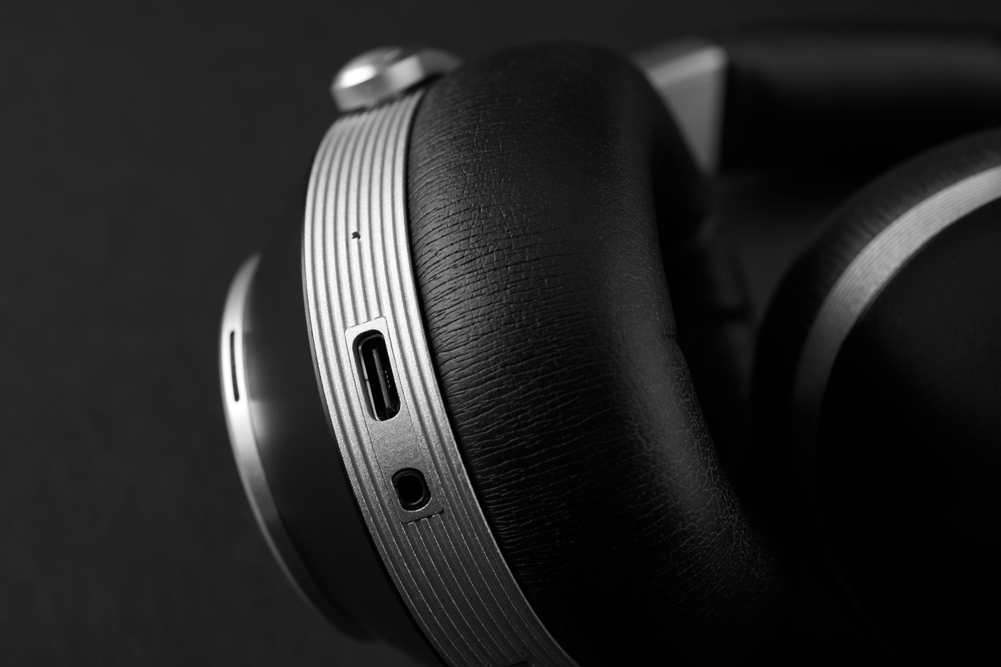 T+A Solitaire T Review: Can High-End Sound and Noise Canceling Truly Coexist? - Minnesota Audio