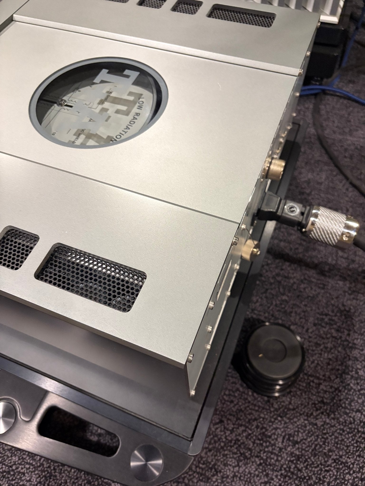 Open Box/Demo T+A PS 3000 HV External Power Supply with T+A