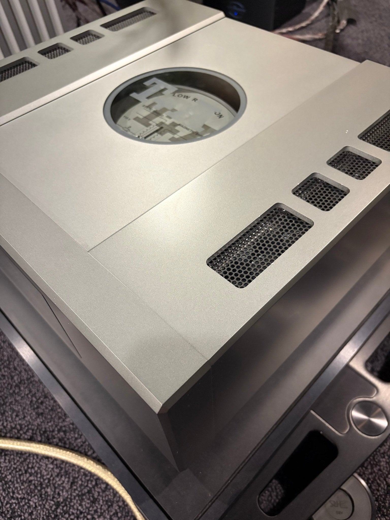 Open Box/Demo T+A PS 3000 HV External Power Supply with T+A